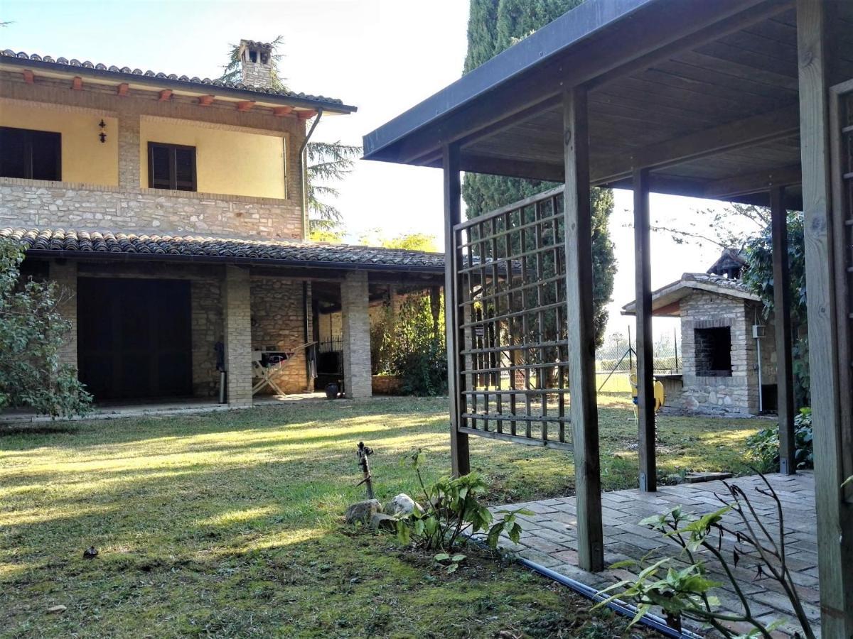 Villa Con Piscina Assisi Kültér fotó